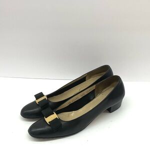 Salvatore ferragamo vara bow black leather flats